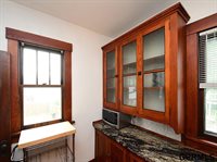 806 North 43rd Street, Omaha, NE 68131