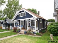 806 North 43rd Street, Omaha, NE 68131