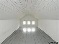 806 North 43rd Street, Omaha, NE 68131