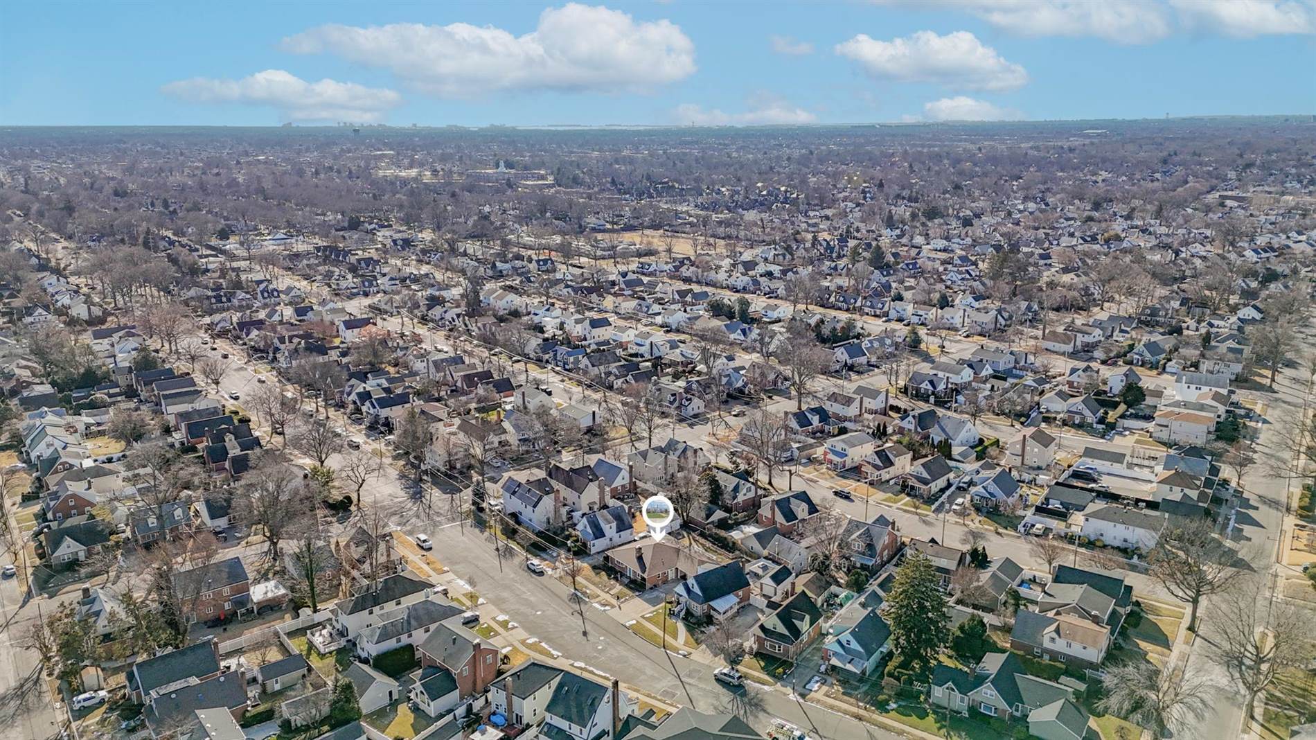 515 S 12Th Street, New Hyde Park, NY 11040