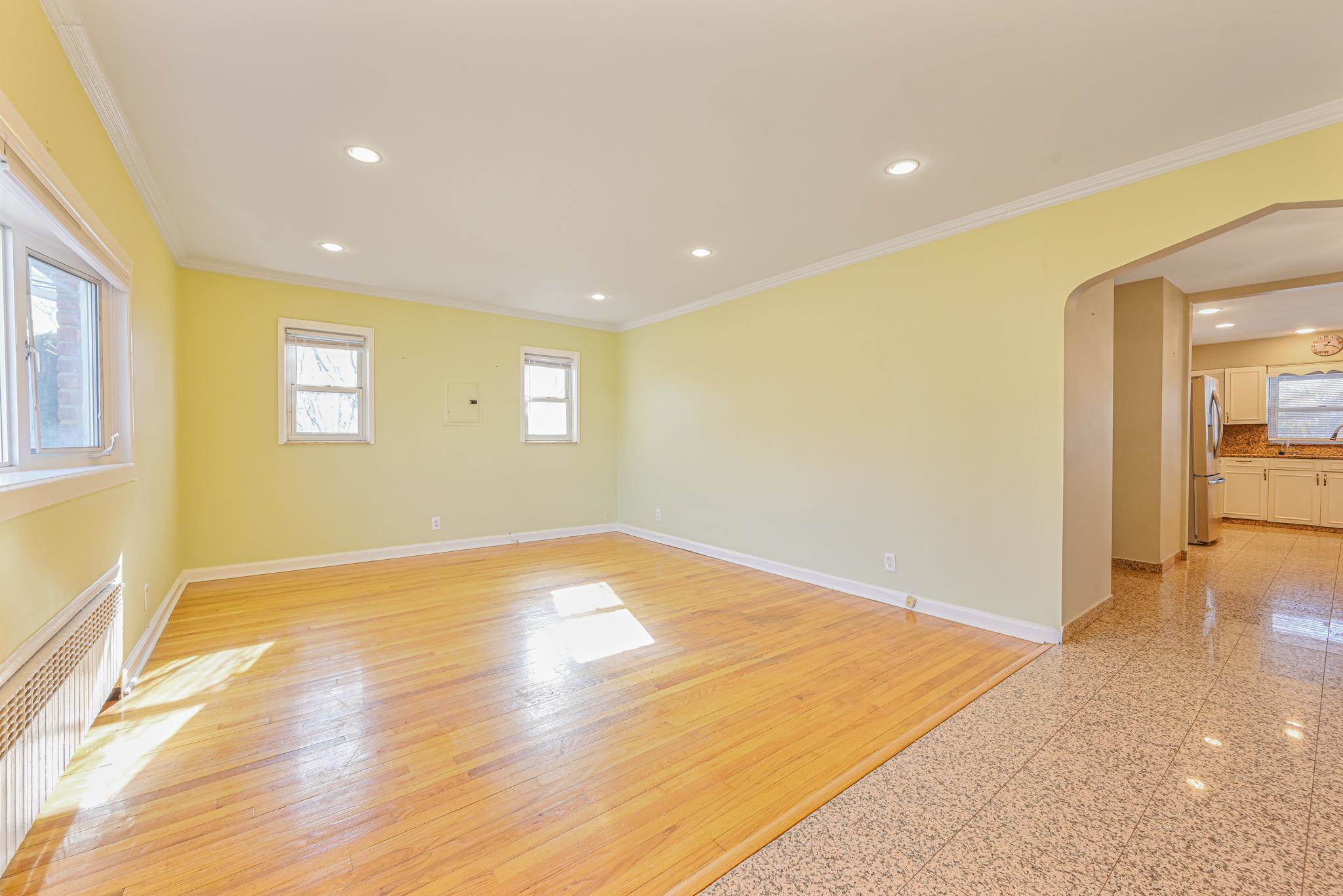 515 S 12Th Street, New Hyde Park, NY 11040