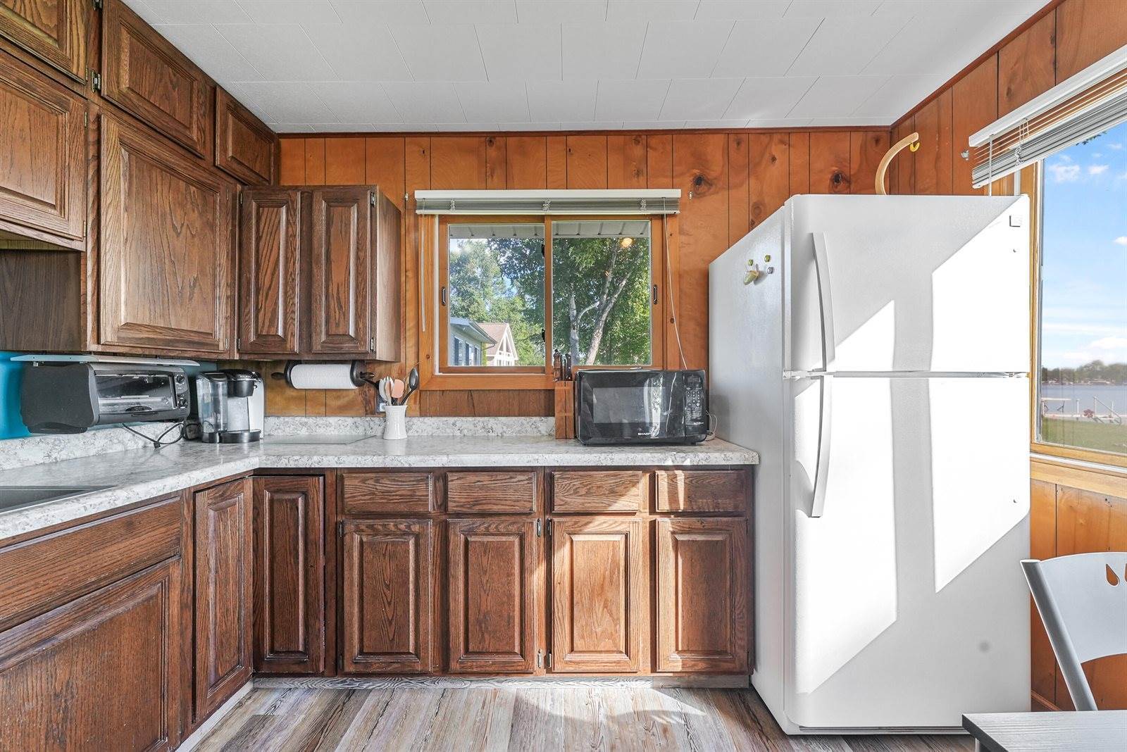 12328 West Shore Drive, Houghton Lake, MI 48629