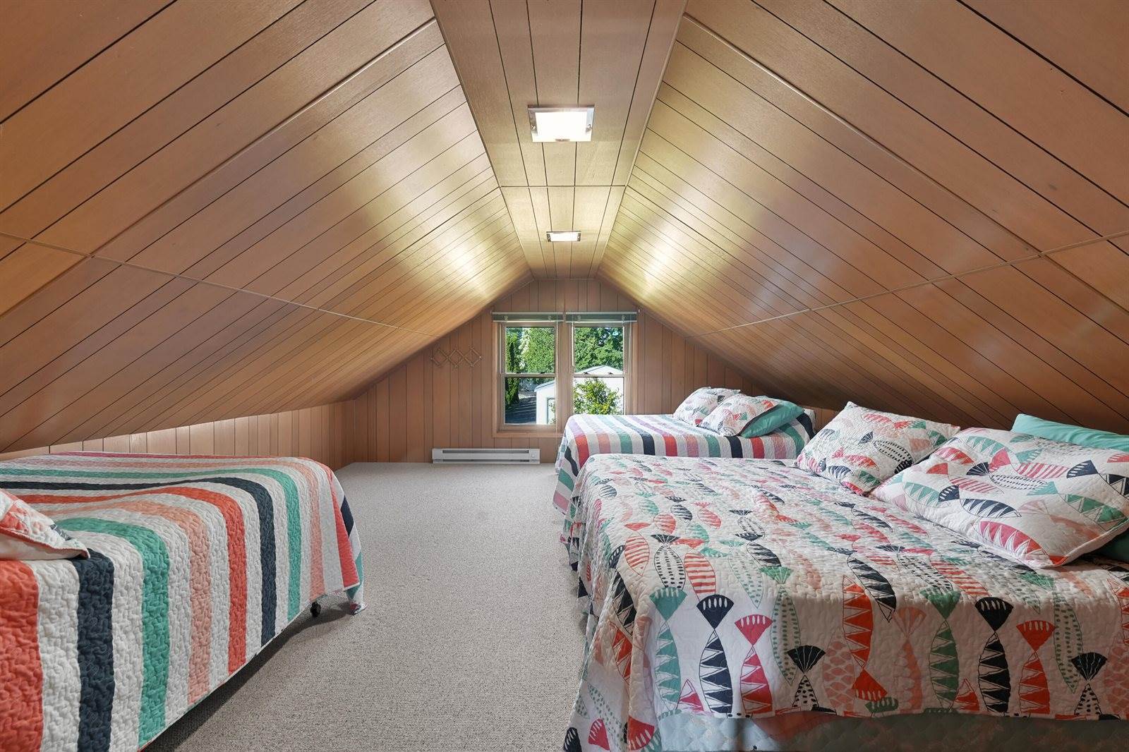 12328 West Shore Drive, Houghton Lake, MI 48629