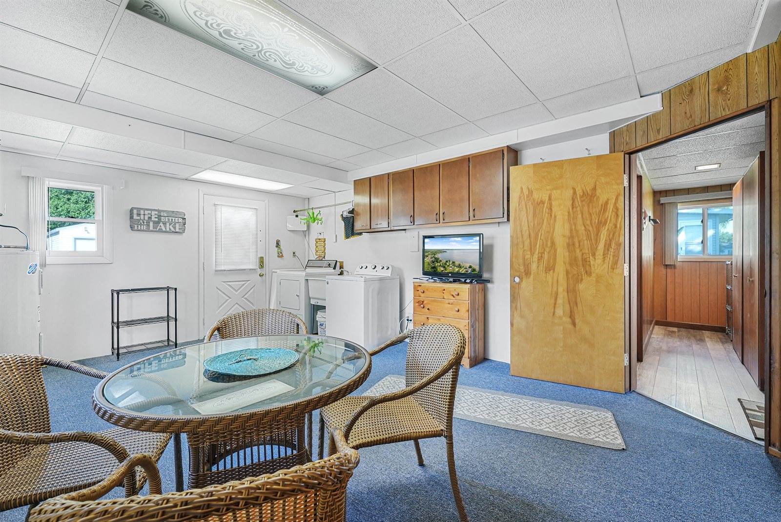 12328 West Shore Drive, Houghton Lake, MI 48629