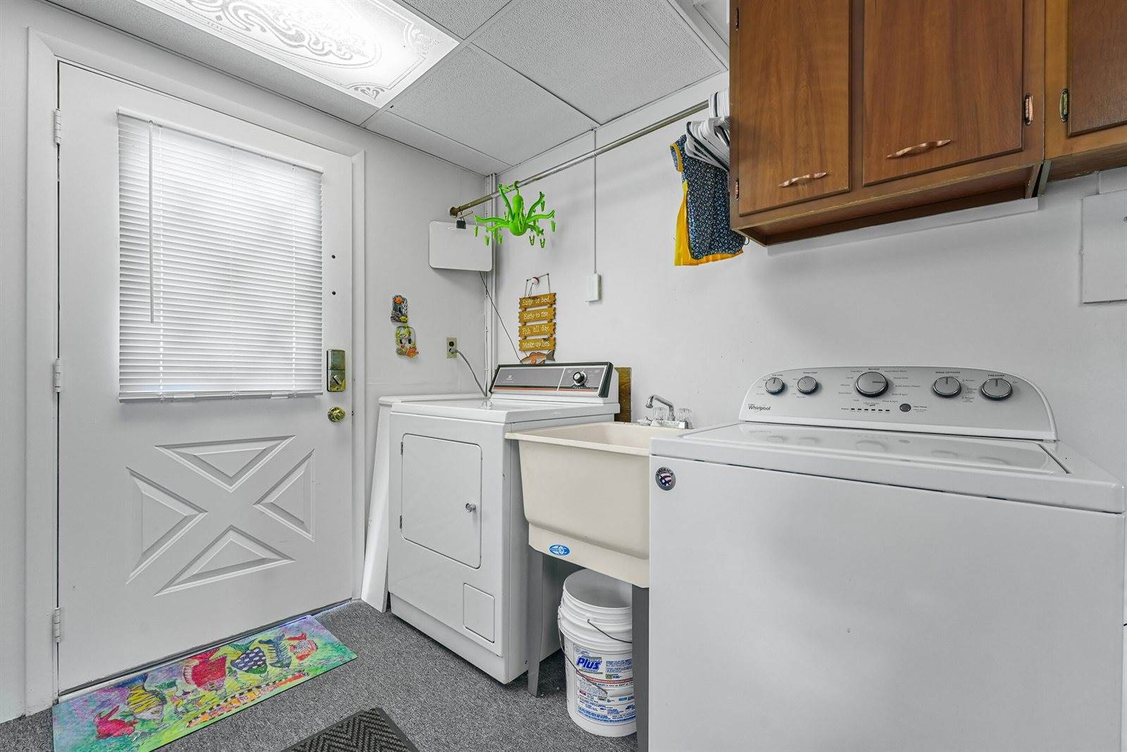 12328 West Shore Drive, Houghton Lake, MI 48629