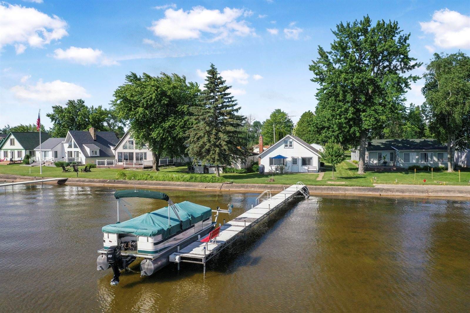 12328 West Shore Drive, Houghton Lake, MI 48629