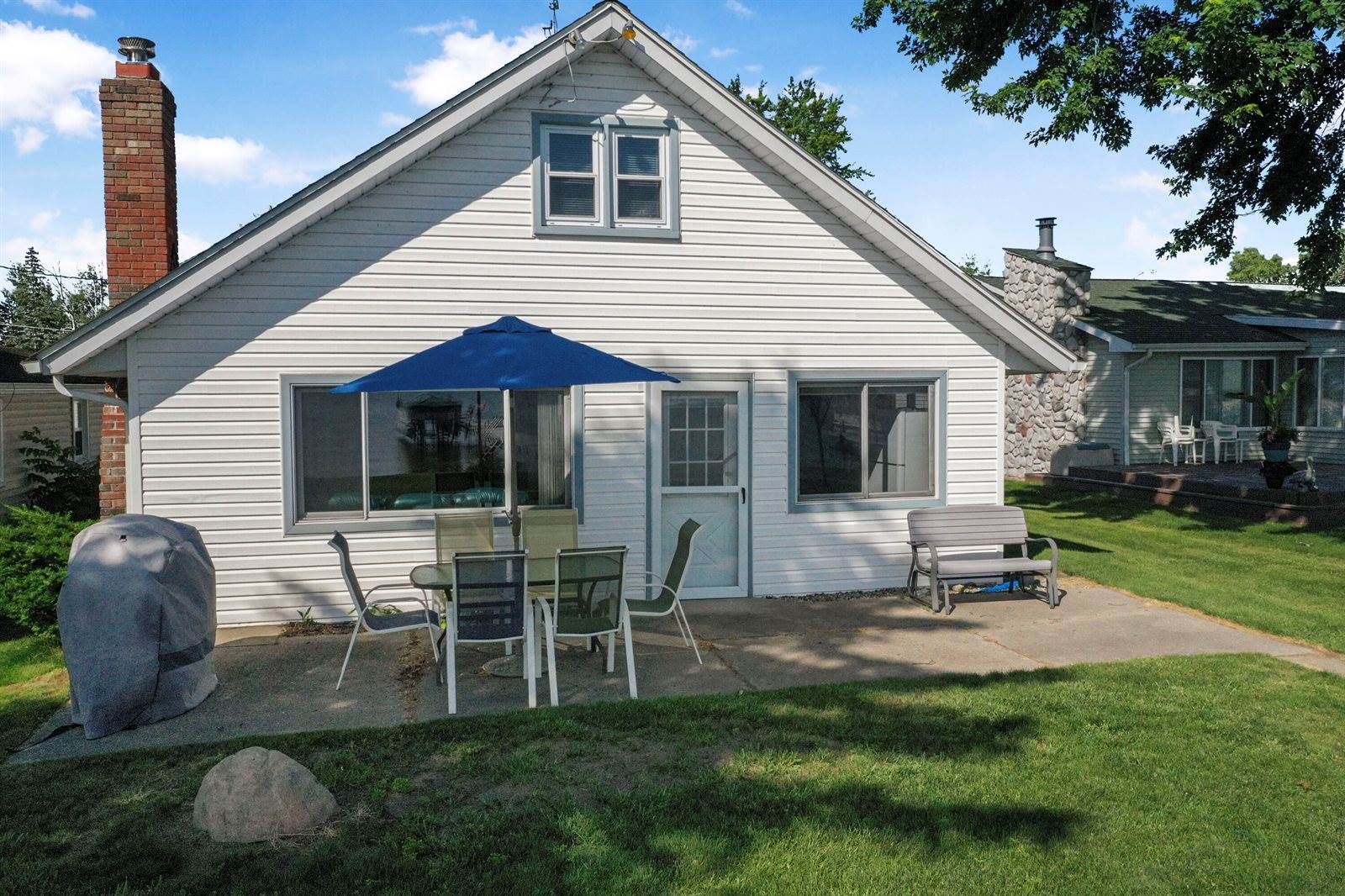 12328 West Shore Drive, Houghton Lake, MI 48629