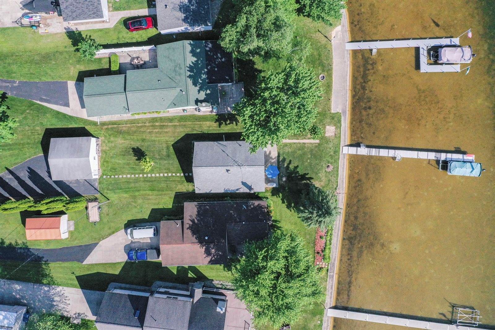 12328 West Shore Drive, Houghton Lake, MI 48629