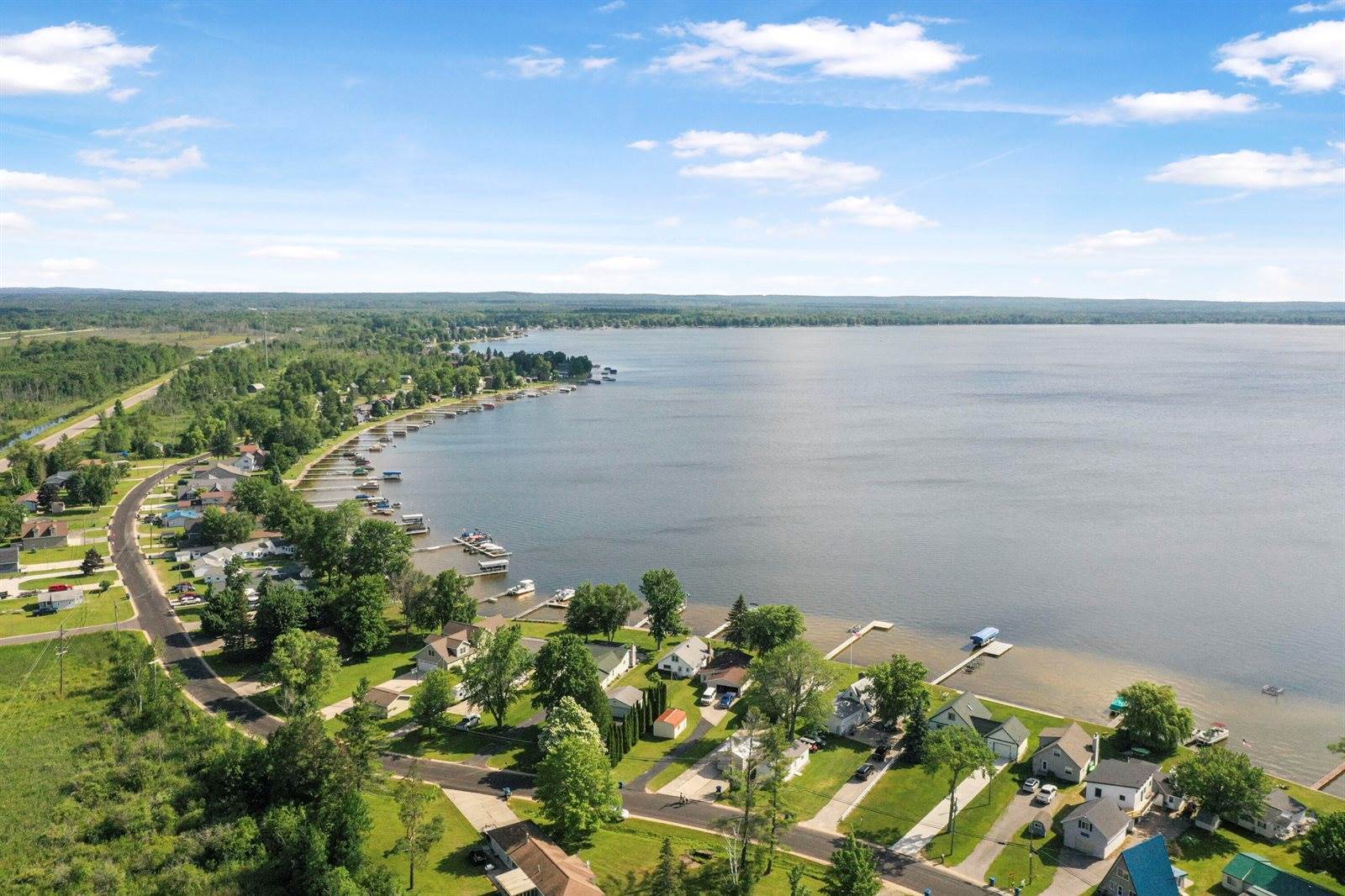 12328 West Shore Drive, Houghton Lake, MI 48629