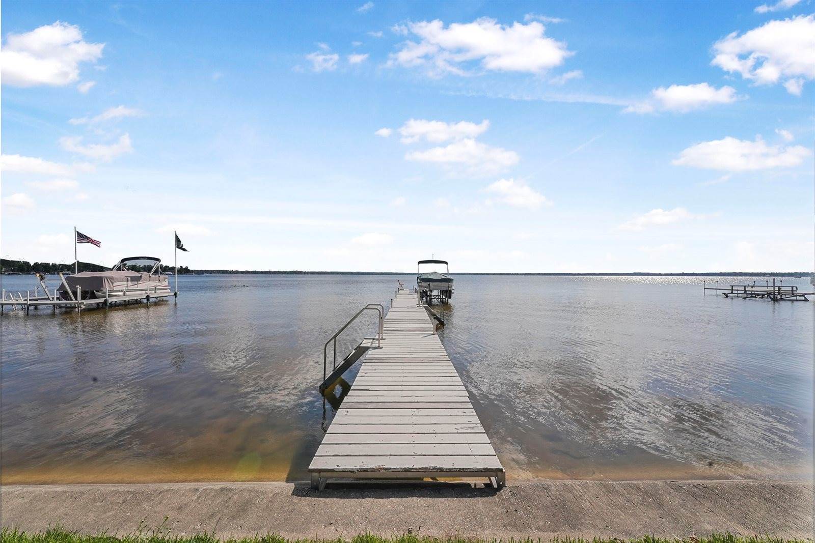 12328 West Shore Drive, Houghton Lake, MI 48629