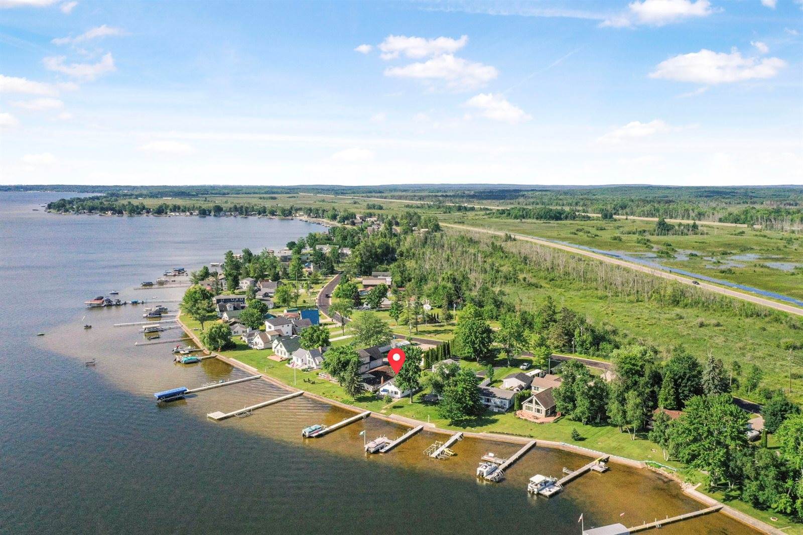 12328 West Shore Drive, Houghton Lake, MI 48629