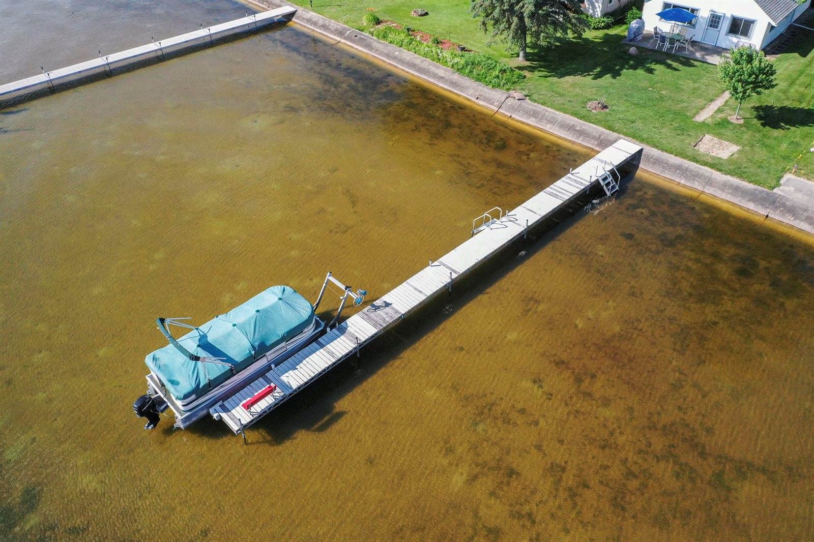 12328 West Shore Drive, Houghton Lake, MI 48629