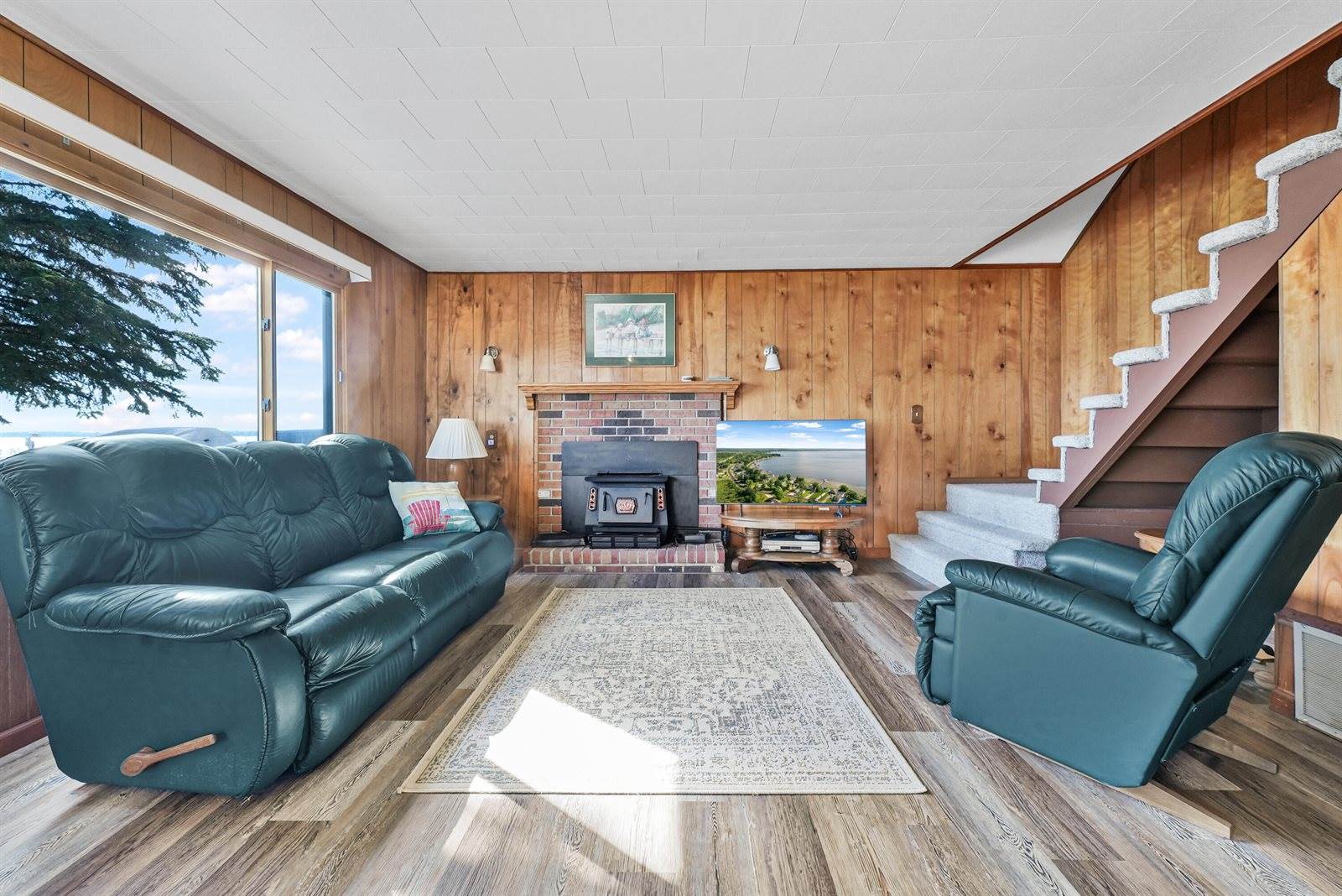 12328 West Shore Drive, Houghton Lake, MI 48629