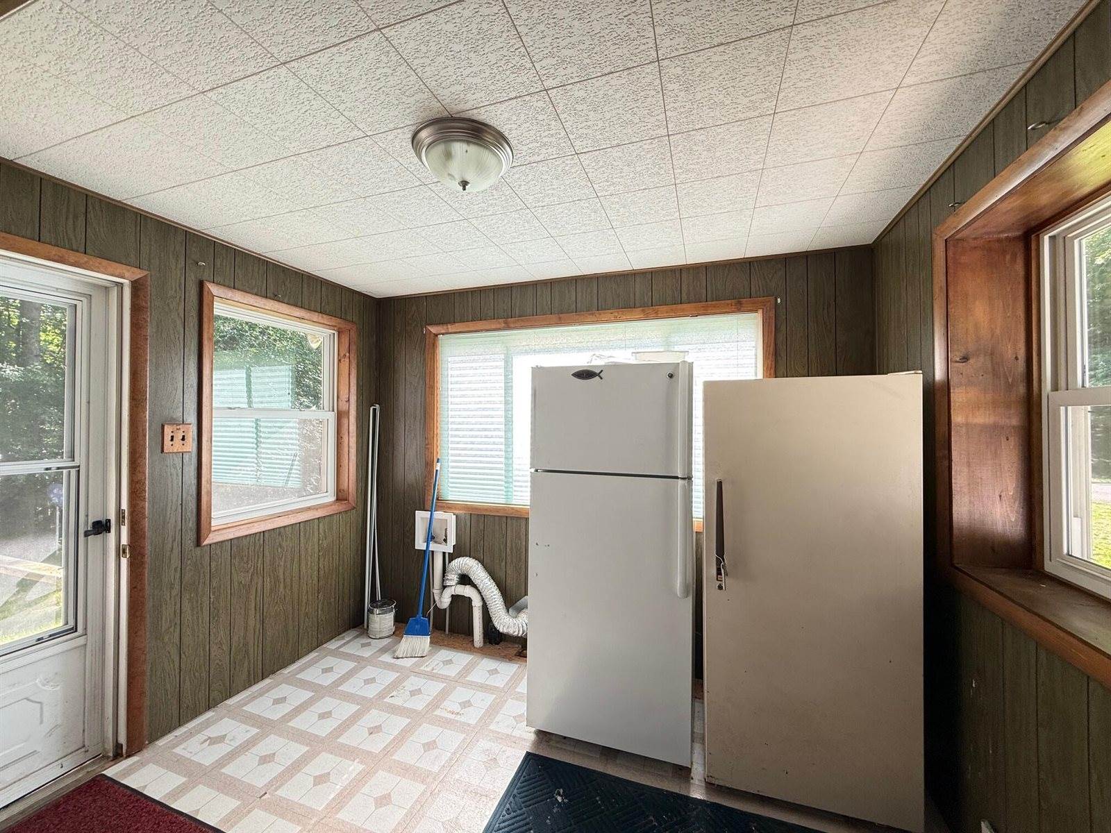 219 Russell Avenue, Houghton Lake, MI 48629