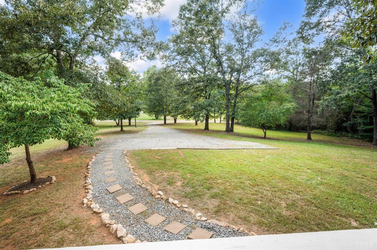 381 Fryingpan Lane, Pittsville, VA 24139