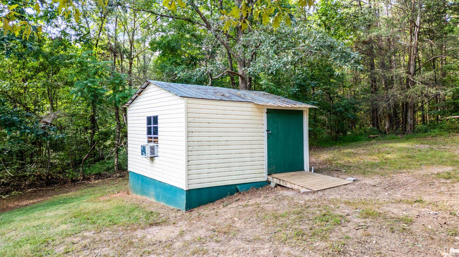 381 Fryingpan Lane, Pittsville, VA 24139