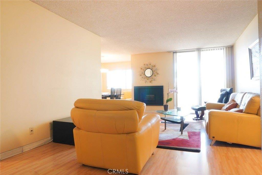 570 West Stocker Street, Glendale, CA 91202