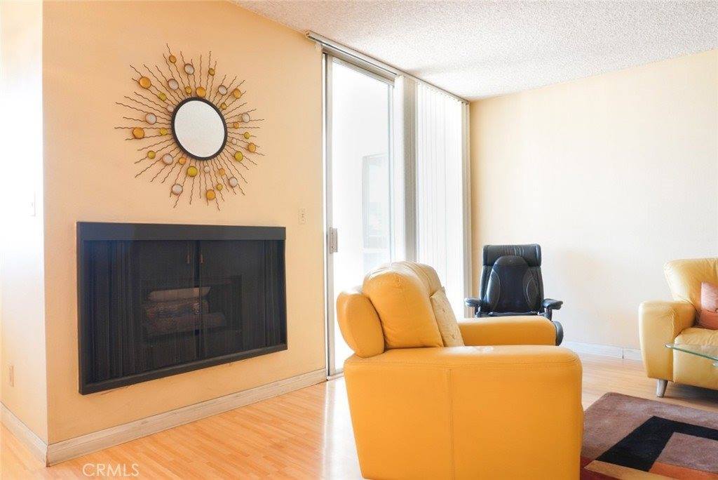 570 West Stocker Street, Glendale, CA 91202