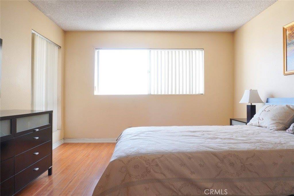 570 West Stocker Street, Glendale, CA 91202