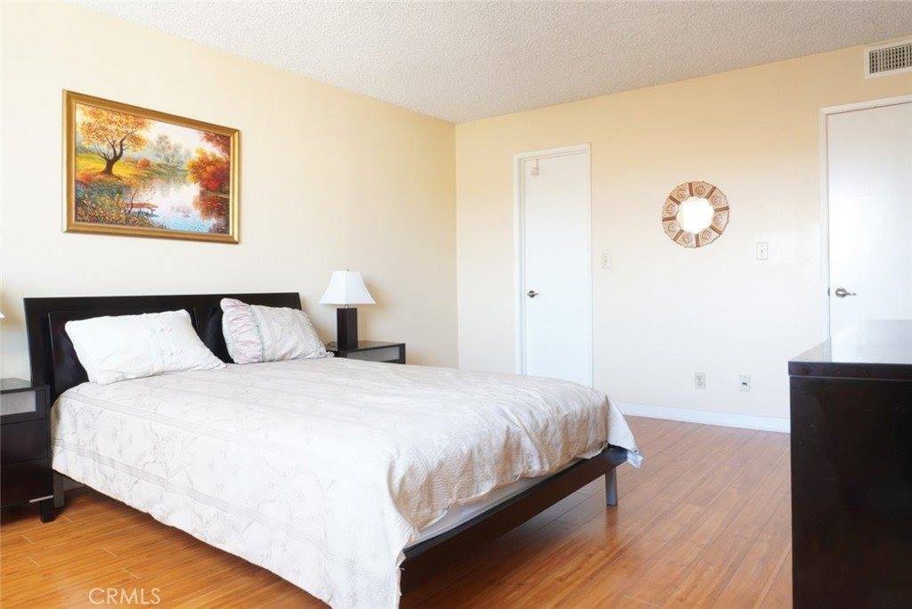 570 West Stocker Street, Glendale, CA 91202