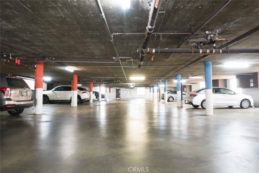 570 West Stocker Street, Glendale, CA 91202