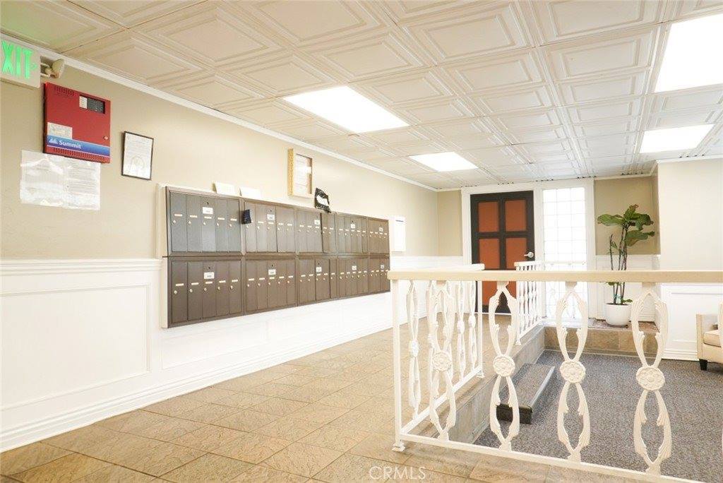 570 West Stocker Street, Glendale, CA 91202