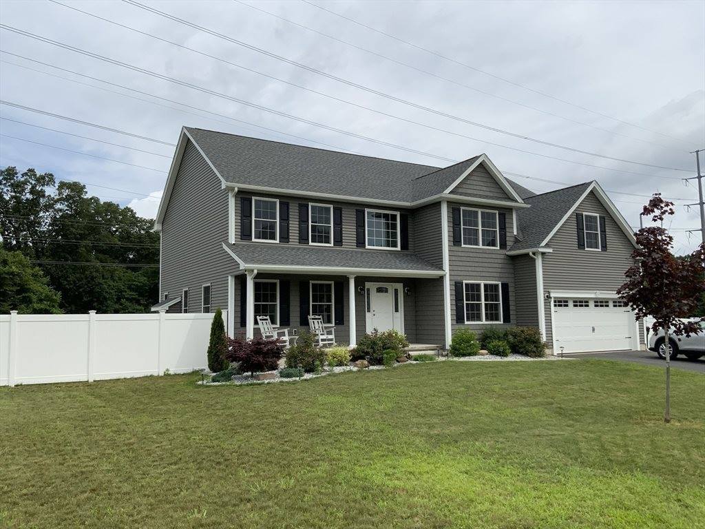 25 Damato Way, Agawam, MA 01001