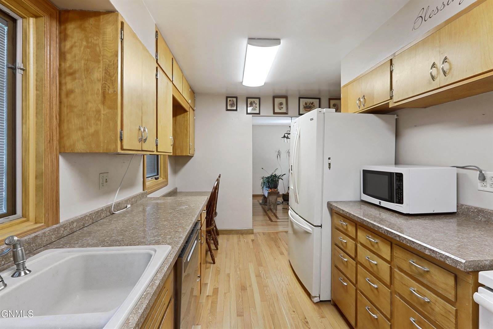 504 15th Avenue West, Williston, ND 58801