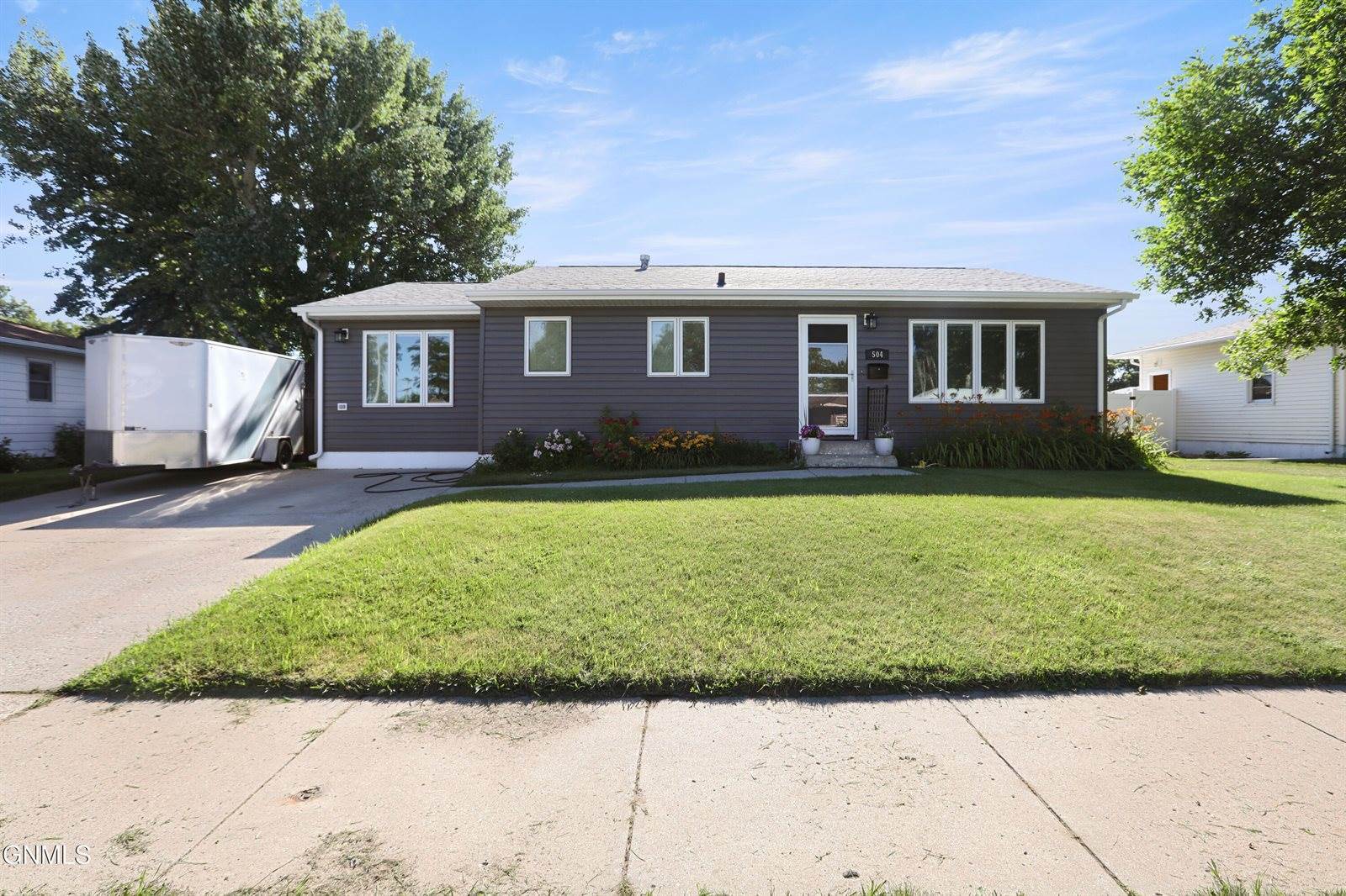 504 15th Avenue West, Williston, ND 58801