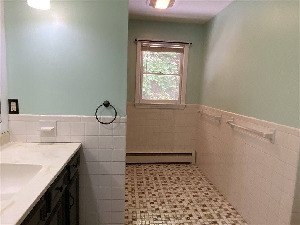 279 North Rd, Hampden, MA 01036