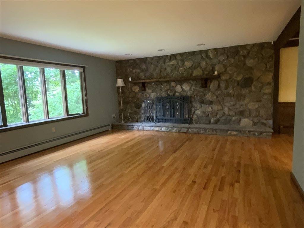 279 North Rd, Hampden, MA 01036