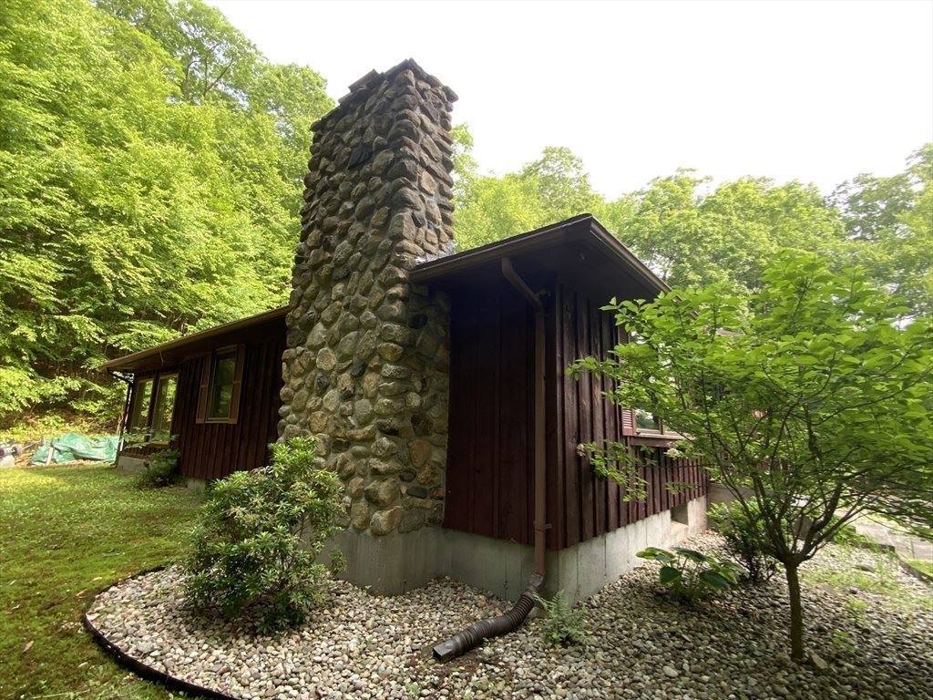 279 North Rd, Hampden, MA 01036