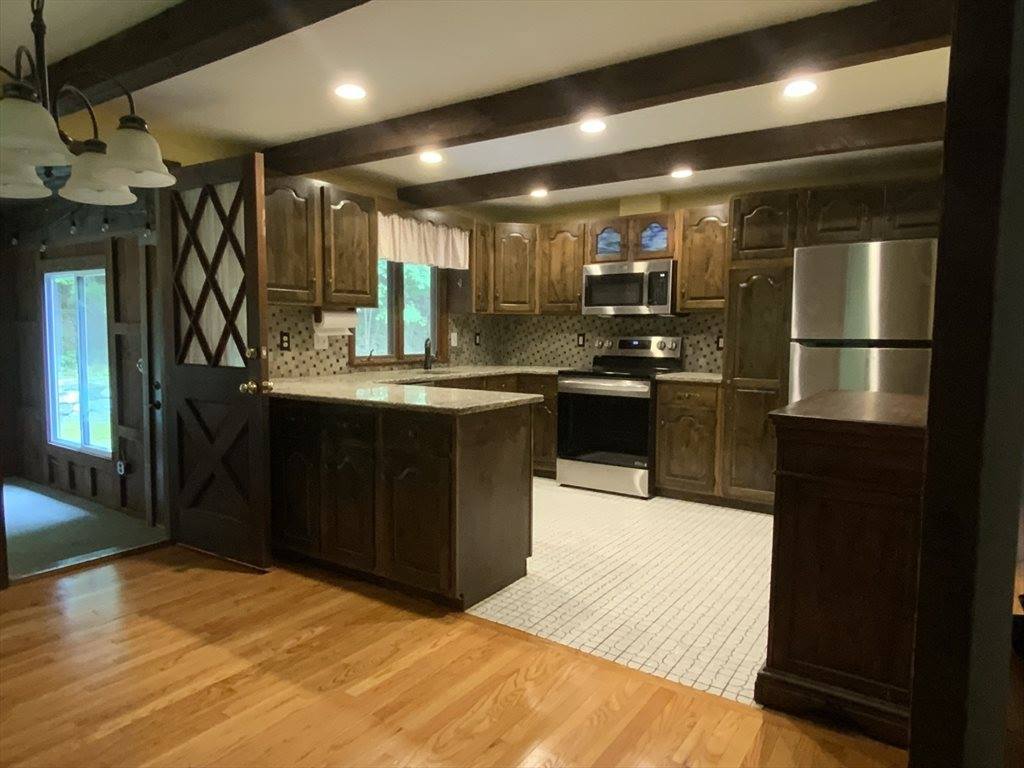 279 North Rd, Hampden, MA 01036