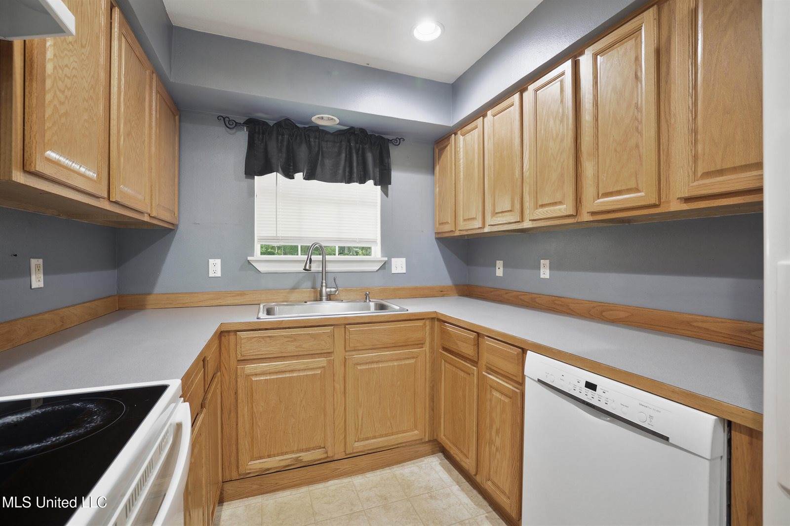 643 Michelle Drive, Biloxi, MS 39532