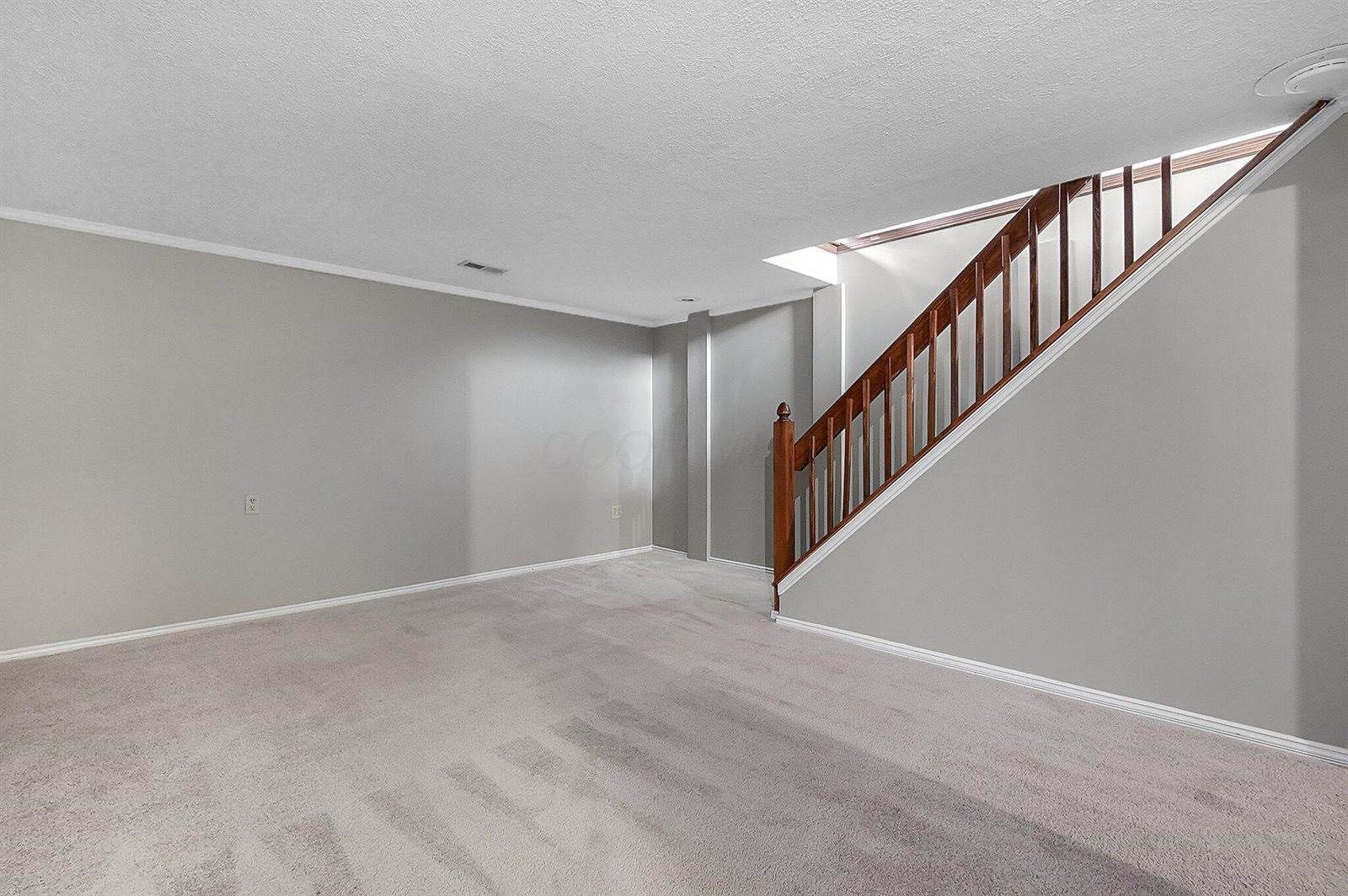 920 Charnwood Lane, Columbus, OH 43085