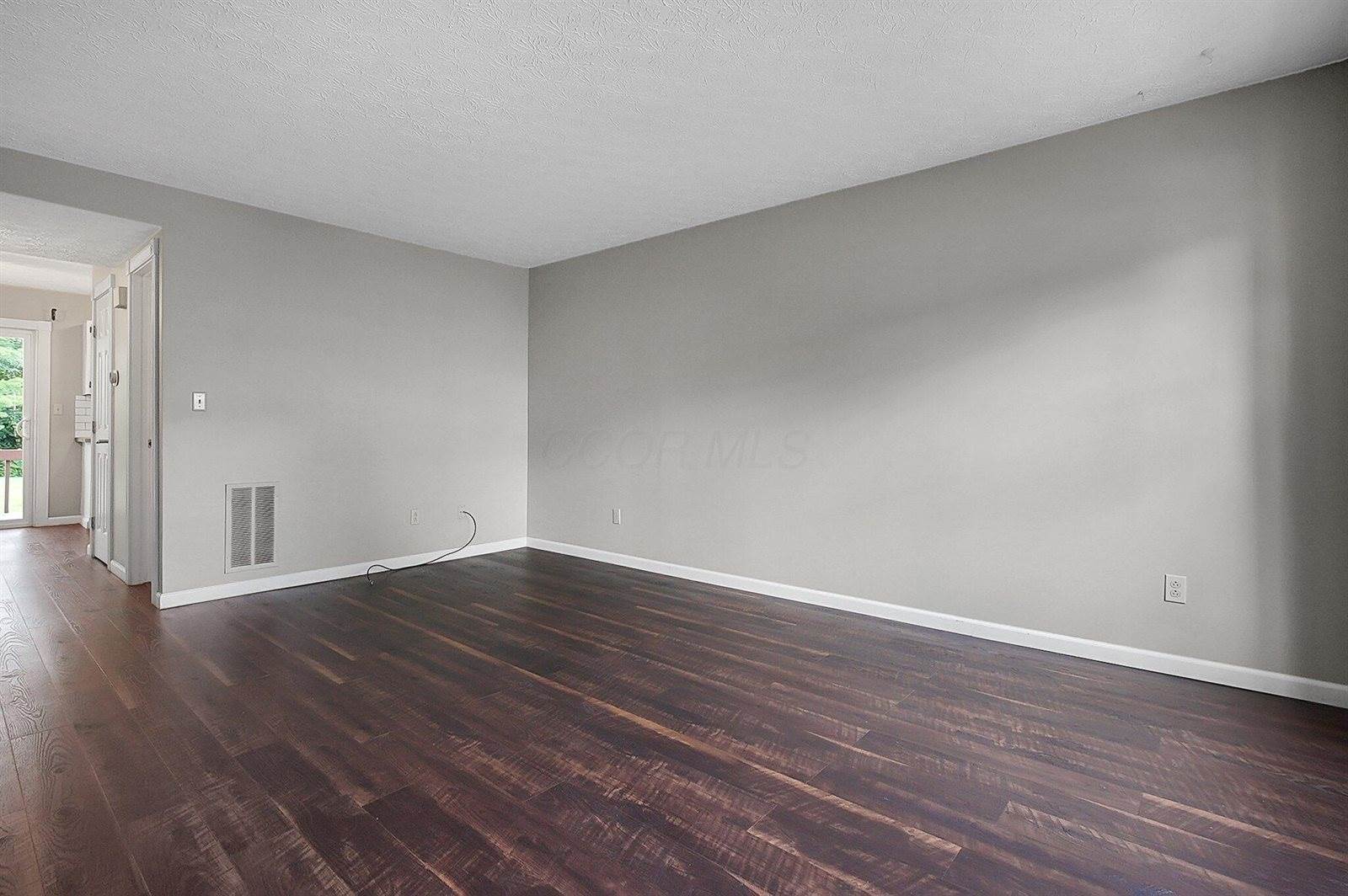 920 Charnwood Lane, Columbus, OH 43085