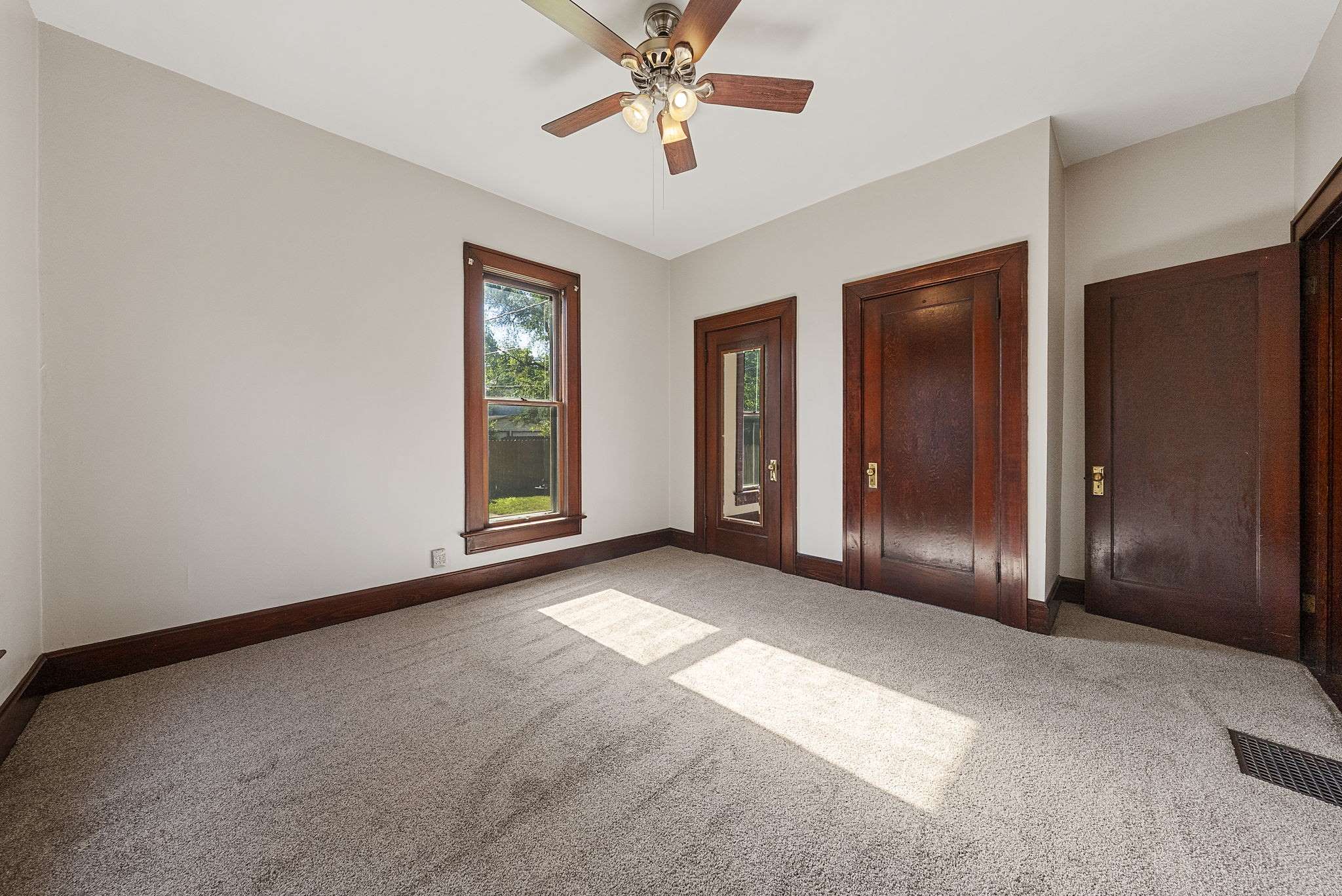 1915 North 9th, Terre Haute, IN 47807