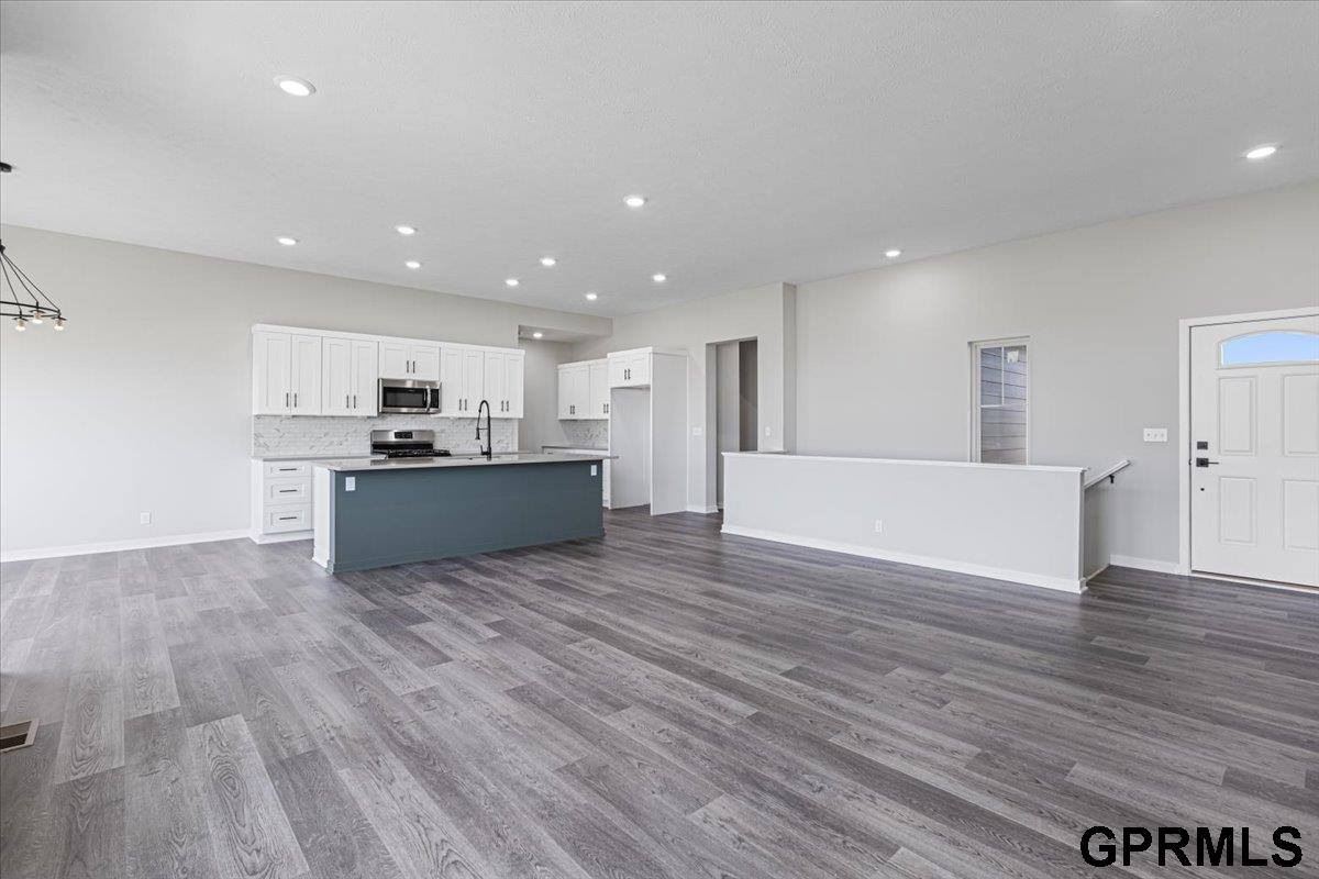 21120 Jessie Avenue, Elkhorn, NE 68022