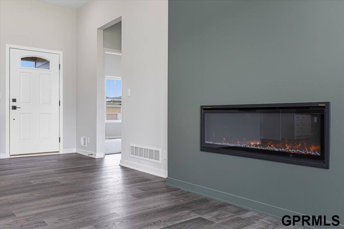 21120 Jessie Avenue, Elkhorn, NE 68022