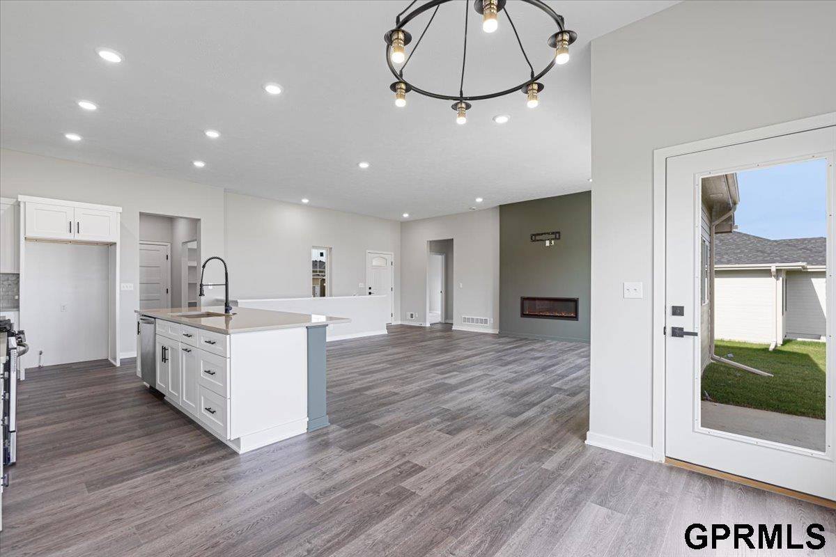 21120 Jessie Avenue, Elkhorn, NE 68022