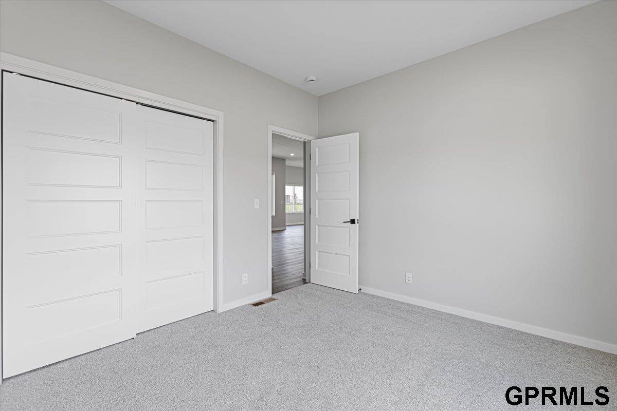 21120 Jessie Avenue, Elkhorn, NE 68022