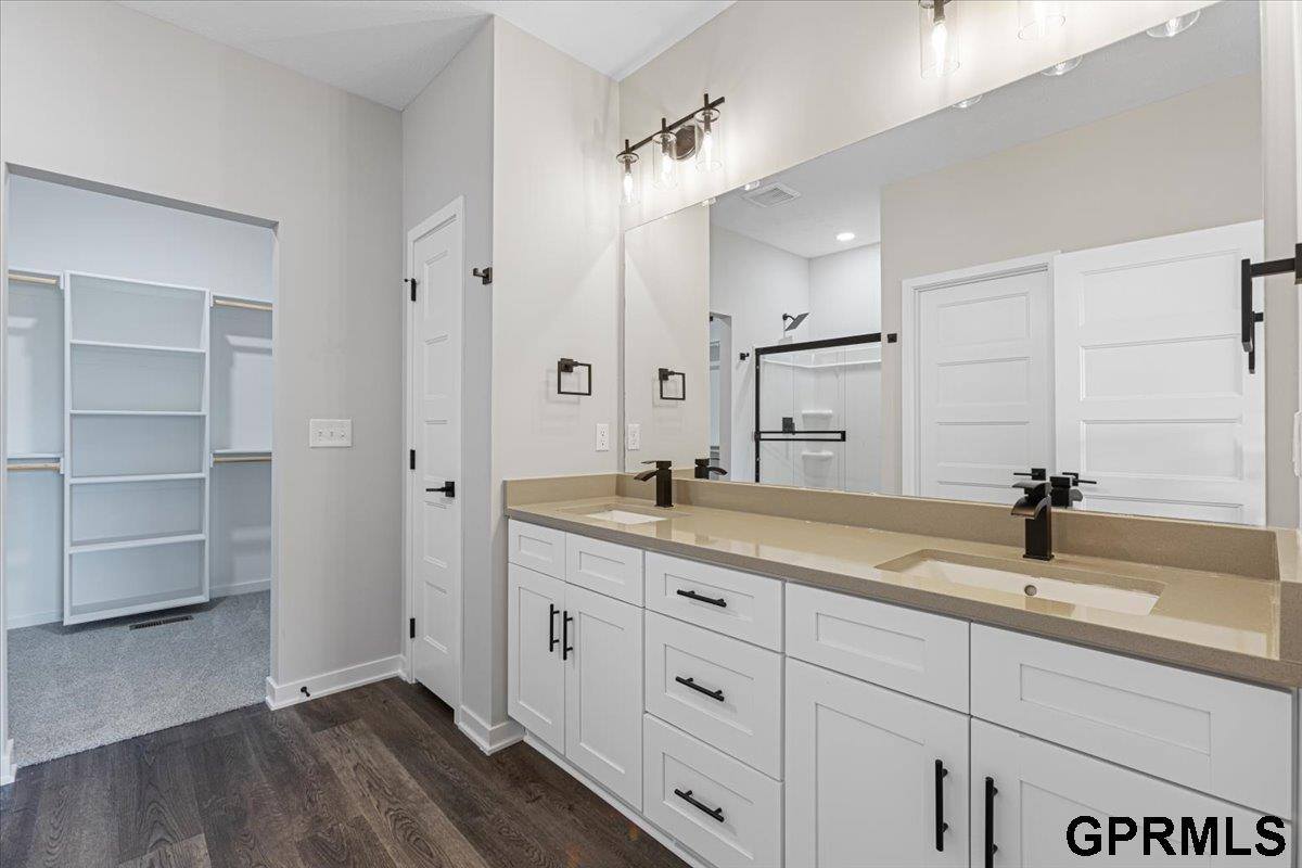 21120 Jessie Avenue, Elkhorn, NE 68022