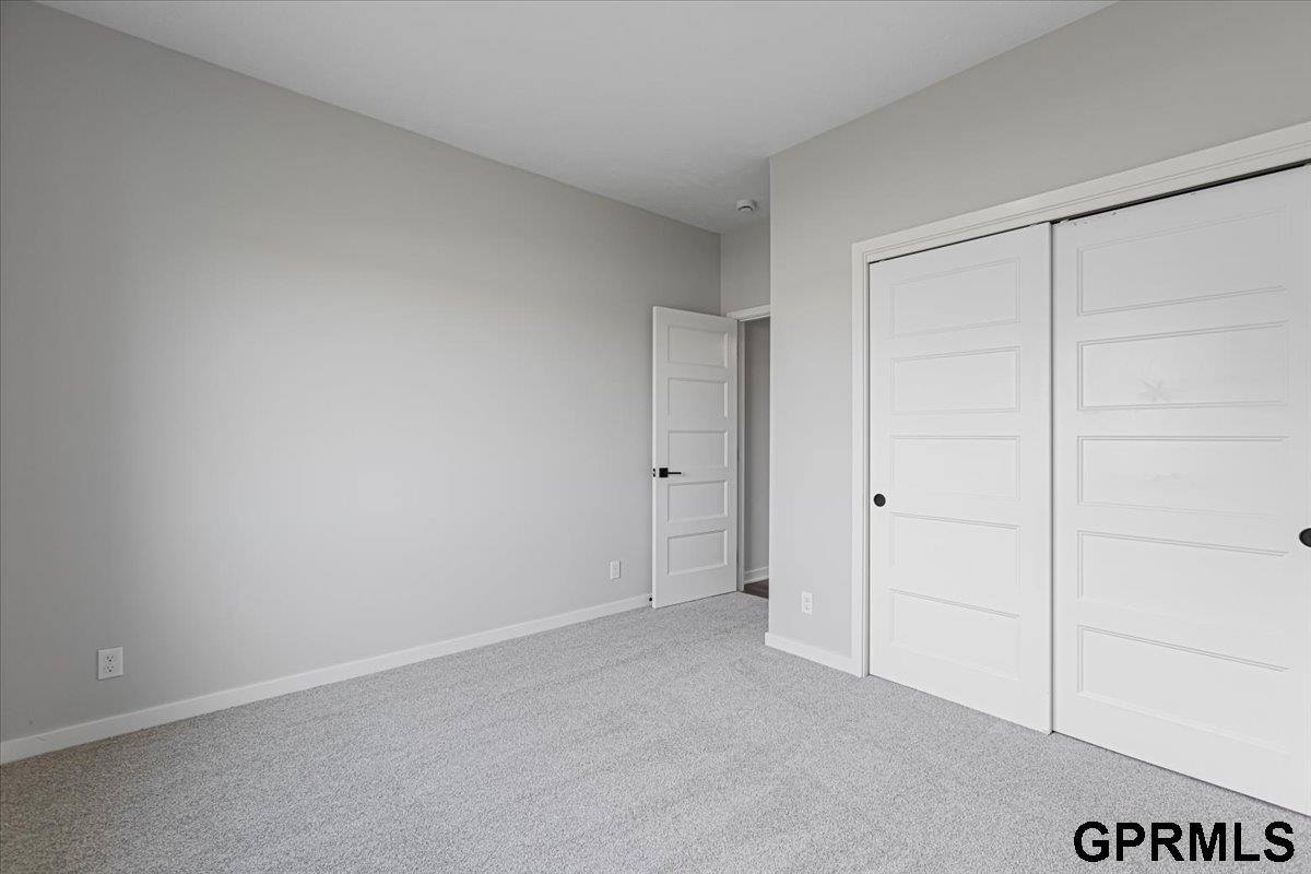 21120 Jessie Avenue, Elkhorn, NE 68022