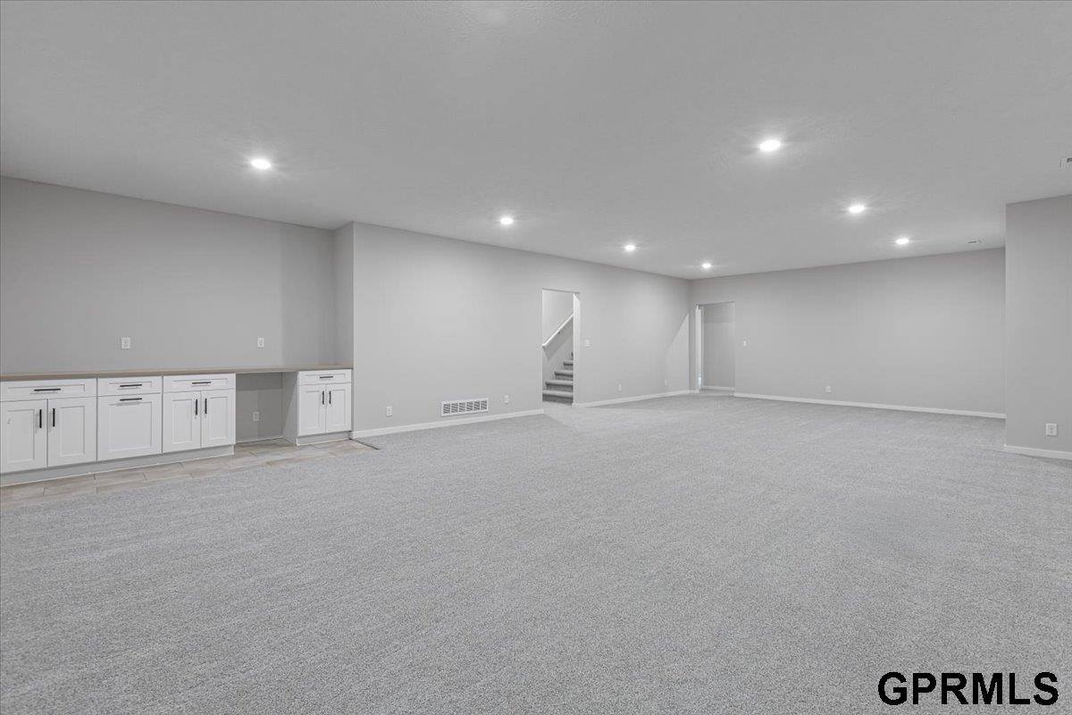 21120 Jessie Avenue, Elkhorn, NE 68022