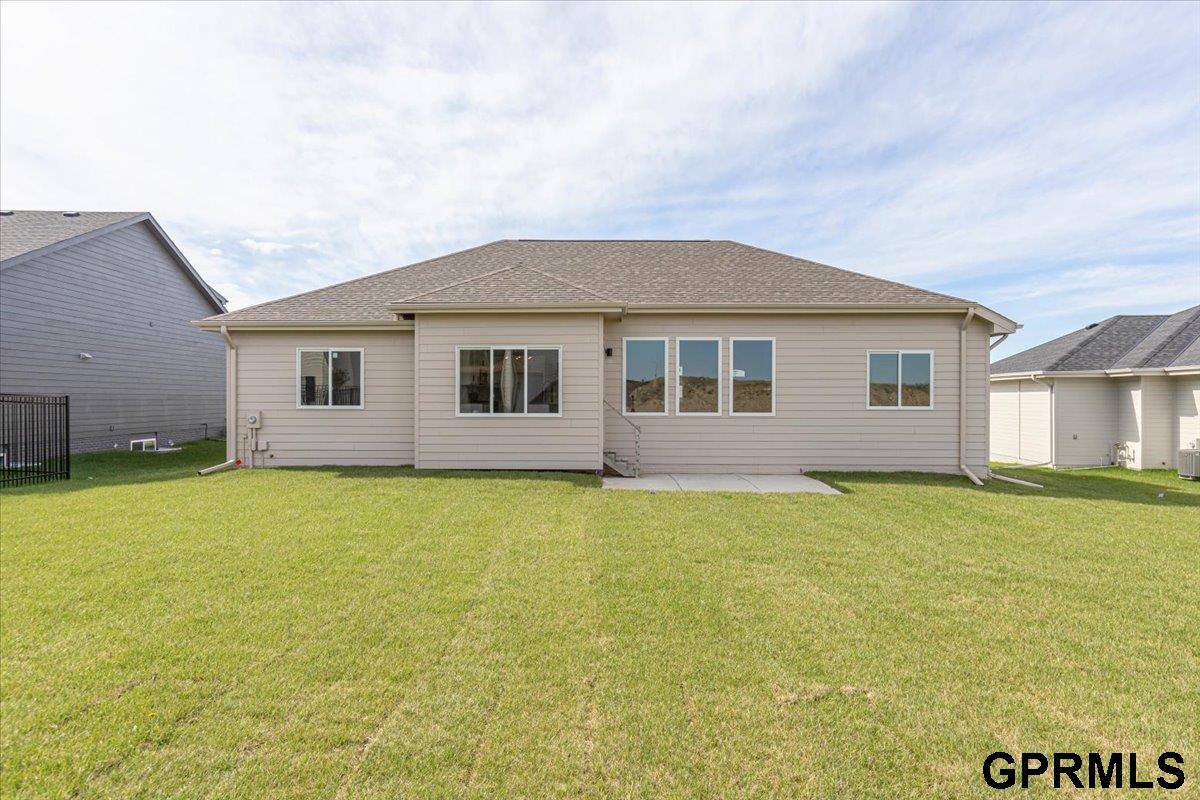 21120 Jessie Avenue, Elkhorn, NE 68022