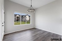 21120 Jessie Avenue, Elkhorn, NE 68022