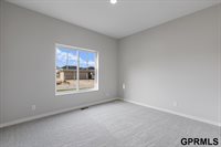 21120 Jessie Avenue, Elkhorn, NE 68022