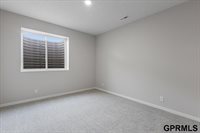 21120 Jessie Avenue, Elkhorn, NE 68022