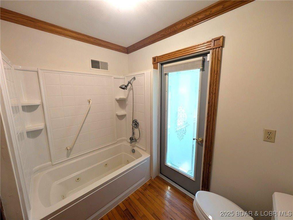 742 Pappys Point, Sunrise Beach, MO 65079