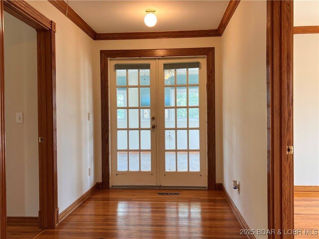 742 Pappys Point, Sunrise Beach, MO 65079